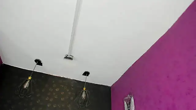 Alexa Slave online show from October 8, 7:11 pm