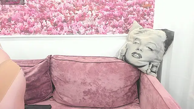 SexyFancy online show from February 18, 8:27 am