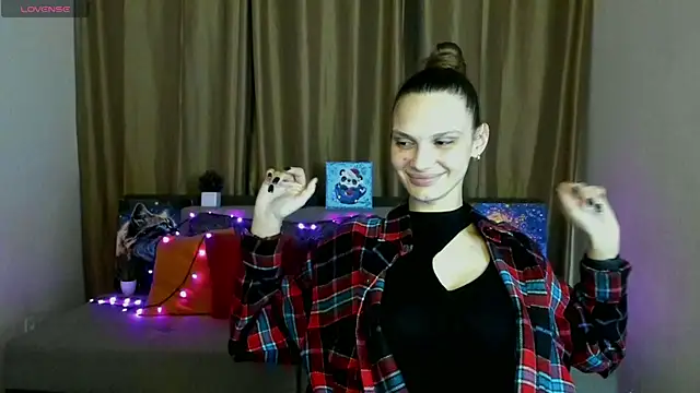 Aminakisuliawolf online show from February 3, 1:51 pm