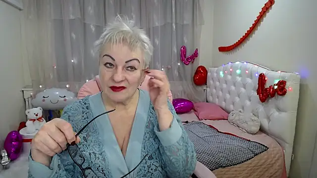 KayleSmoll online show from February 21, 10:59 pm