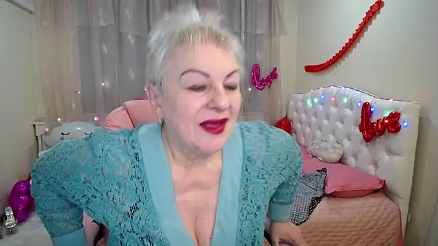 KayleSmoll online show from February 22, 10:20 pm