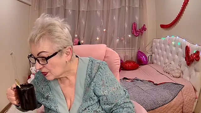 KayleSmoll online show from March 20, 1:46 am