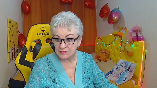 KayleSmoll online show from March 22, 7:20 pm