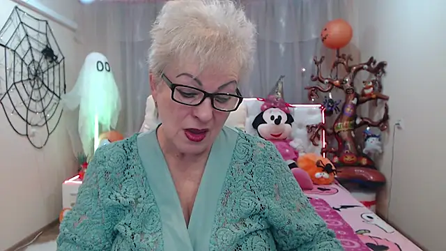 KayleSmoll online show from November 1, 7:27 pm