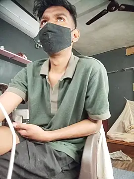 Snapshot of richardjames95 chatting on February 10, 9:24 am richardjames95 online show from February 10, 9:24 am