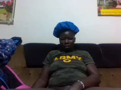 Snapshot of crazy_baby00 chatting on January 11, 1:27 am crazy baby00 online show from January 11, 1:27 am