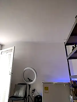 Snapshot of KateDer7 chatting on October 13, 12:05 pm KateDer7 online show from October 13, 12:05 pm