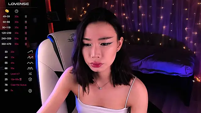 Snapshot of sensualily chatting on December 15, 5:20 pm sensualily online show from December 15, 5:20 pm