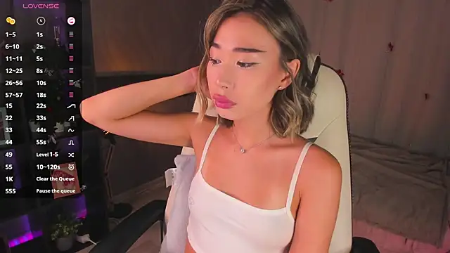 sensualily online show from May 14, 2:57 pm