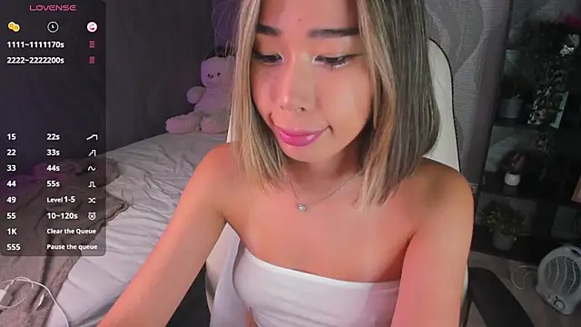 sensualily online show from May 23, 2:54 pm