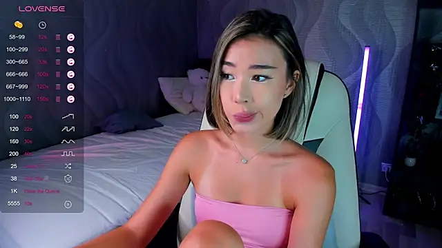 sensualily online show from July 8, 3:38 pm