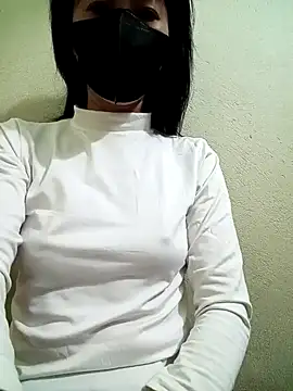 Snapshot of YunLem chatting on February 2, 12:51 am YunLem online show from February 2, 12:51 am