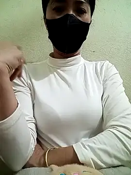 Snapshot of YunLem chatting on February 9, 2:50 pm YunLem online show from February 9, 2:50 pm
