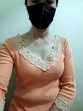 Snapshot of YunLem chatting on February 21, 12:50 pm YunLem online show from February 21, 12:50 pm