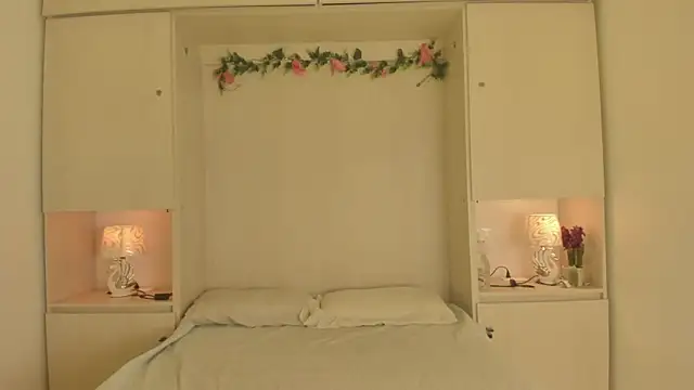 KendallRosse1 online show from February 13, 12:12 pm