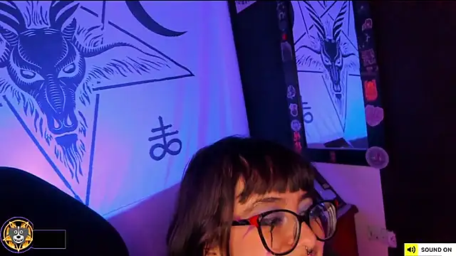 kaos room online show from December 4, 5:38 am