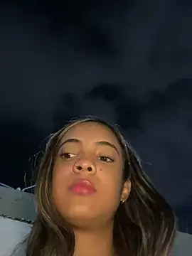 NAUGHTY LITTLE 18 online show from January 23, 1:19 am