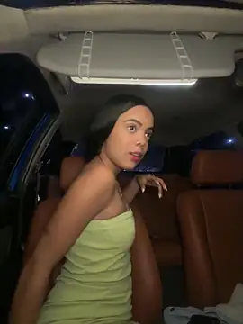 NAUGHTY LITTLE 18 online show from September 12, 3:06 am