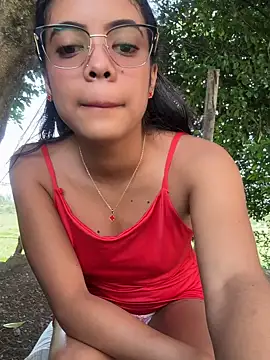 Snapshot of NAUGHTY_LITTLE_18 chatting on March 4, 9:21 pm NAUGHTY LITTLE 18 online show from March 4, 9:21 pm