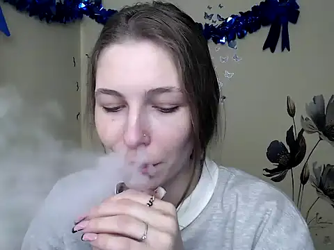 Snapshot of StrangerGi chatting on February 15, 6:55 am StrangerGi online show from February 15, 6:55 am