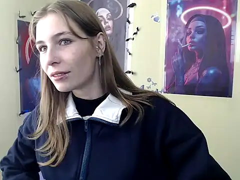 Snapshot of StrangerGi chatting on September 26, 6:17 am StrangerGi online show from September 26, 6:17 am