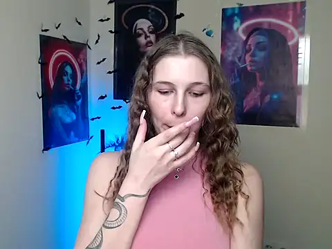 StrangerGi online show from March 11, 7:09 pm