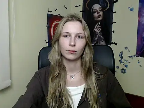 StrangerGi online show from June 15, 11:56 am