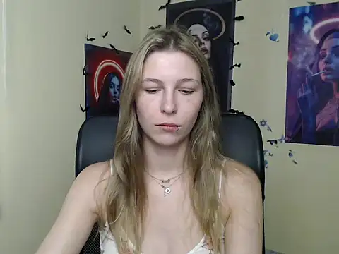 StrangerGi online show from June 23, 6:22 am