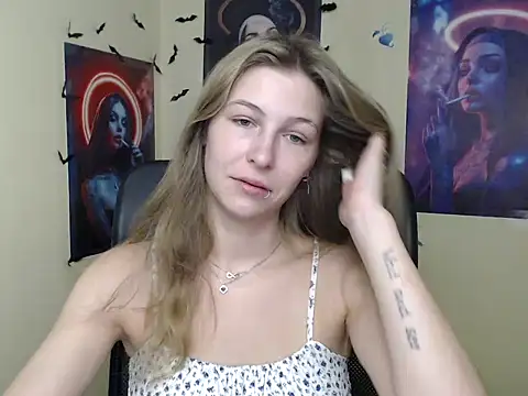 StrangerGi online show from July 2, 6:19 am