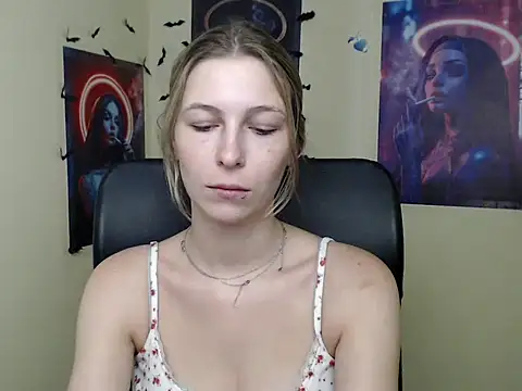 StrangerGi online show from July 9, 6:06 am