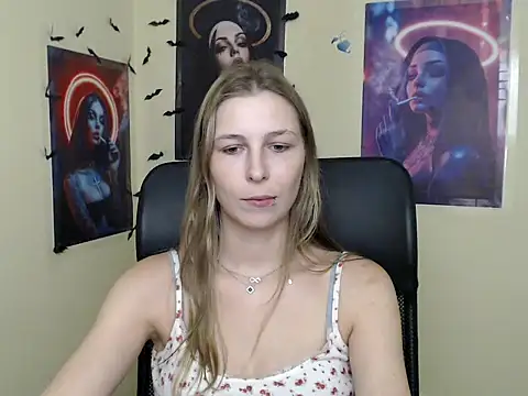 StrangerGi online show from July 14, 10:21 am