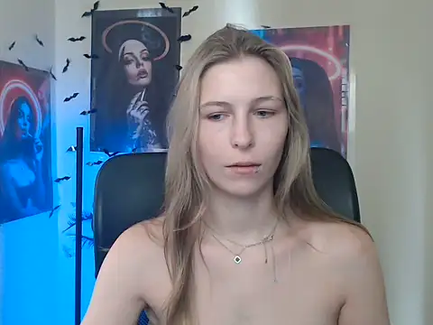 StrangerGi online show from July 20, 6:17 am