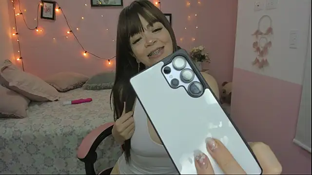 emilyharrix online show from April 5, 8:28 pm