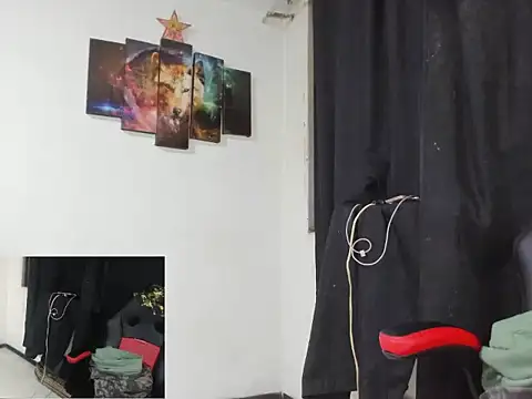 liiarosex online show from May 27, 4:09 am