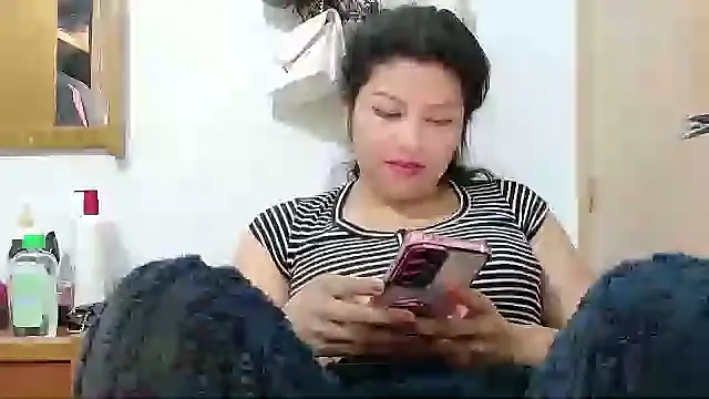 katymojadit online show from March 6, 9:44 pm