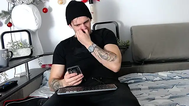 Snapshot of CarterCole chatting on December 30, 7:15 am CarterCole online show from December 30, 7:15 am