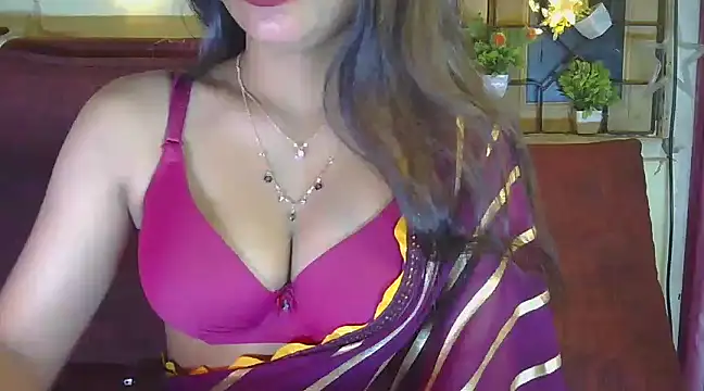 Snapshot of sexy_shivi chatting on January 16, 10:12 pm sexy shivi online show from January 16, 10:12 pm