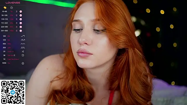 Snapshot of KleinGlif chatting on December 30, 12:09 pm KleinGlif online show from December 30, 12:09 pm