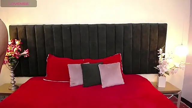 soft attraction online show from March 17, 7:50 pm