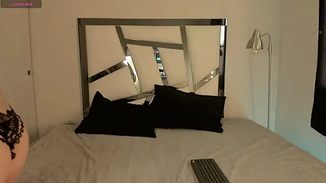 jey 7m online show from April 18, 9:48 pm