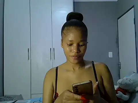 Snapshot of Sexylisa670 chatting on April 21, 7:50 pm Sexylisa670 online show from April 21, 7:50 pm