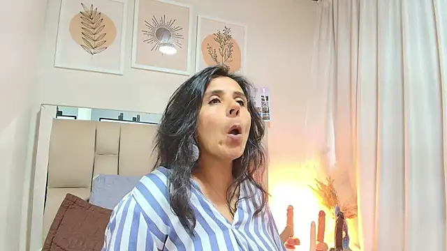 Snapshot of _Marcela__ chatting on July 4, 11:27 am Marcela online show from July 4, 11:27 am