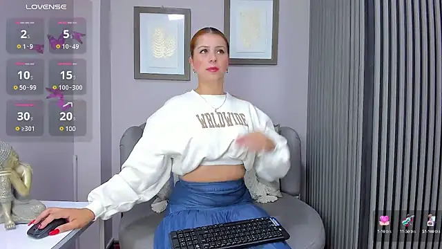Snapshot of Nahiajhonson_ chatting on January 13, 12:13 pm Nahiajhonson online show from January 13, 12:13 pm