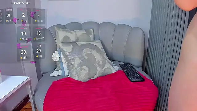 Snapshot of Nahiajhonson_ chatting on January 13, 3:15 pm Nahiajhonson online show from January 13, 3:15 pm