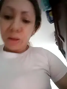 Snapshot of coral_smitth chatting on September 20, 9:05 pm coral smitth online show from September 20, 9:05 pm
