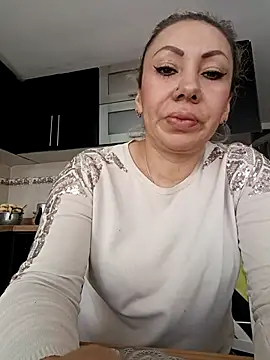 Snapshot of coral_smitth chatting on October 4, 7:45 pm coral smitth online show from October 4, 7:45 pm