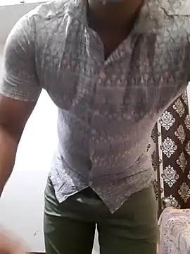 Snapshot of Guyinshortss chatting on November 15, 6:59 pm Guyinshortss online show from November 15, 6:59 pm