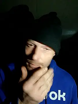 Snapshot of omgkidisthaone chatting on January 7, 8:28 am omgkidisthaone online show from January 7, 8:28 am