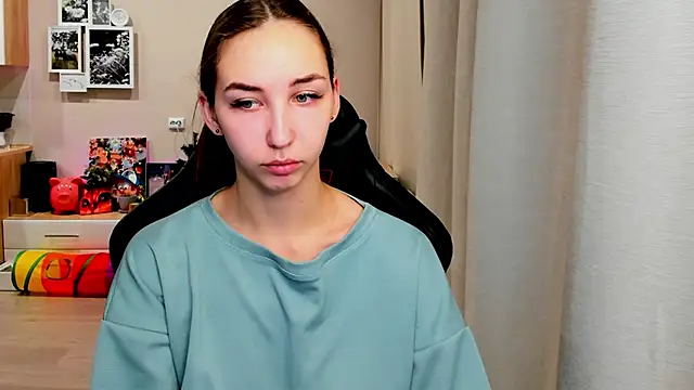 Sm0ly online show from November 2, 2:03 am