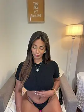 Brownfitbabyy online show from March 31, 11:43 am